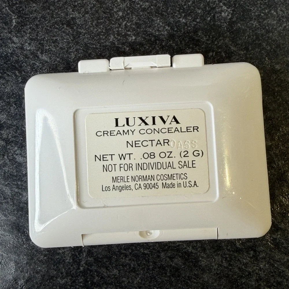 NEW Merle Norman Luxiva Creamy Concealer NECTAR .08 oz